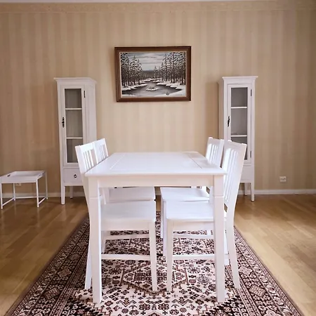 Huoneisto Room's House 9 200m2 *