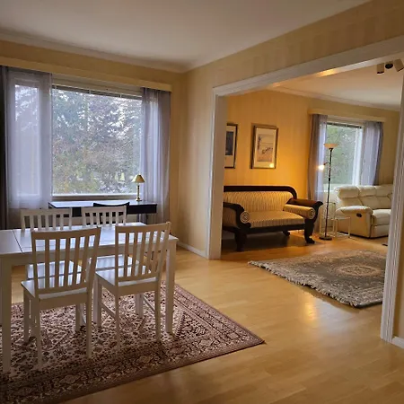 Room's House 9 200m2 * Rauma