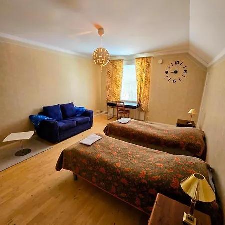 Room's House 9 200m2 Huoneisto