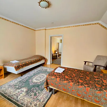 Room's House 9 200m2 Rauma